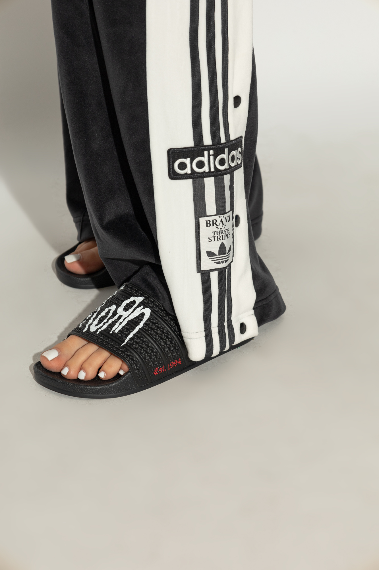 Adidas originals flip flops best sale